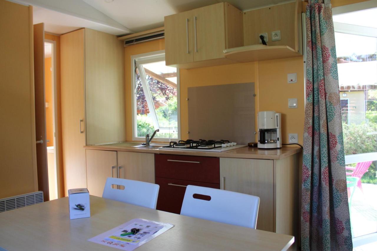 Camping Familial Paisible Avec Piscine, Mobil Home , Chalet, Studio & Emplacement Nue Casties-Labrande Экстерьер фото