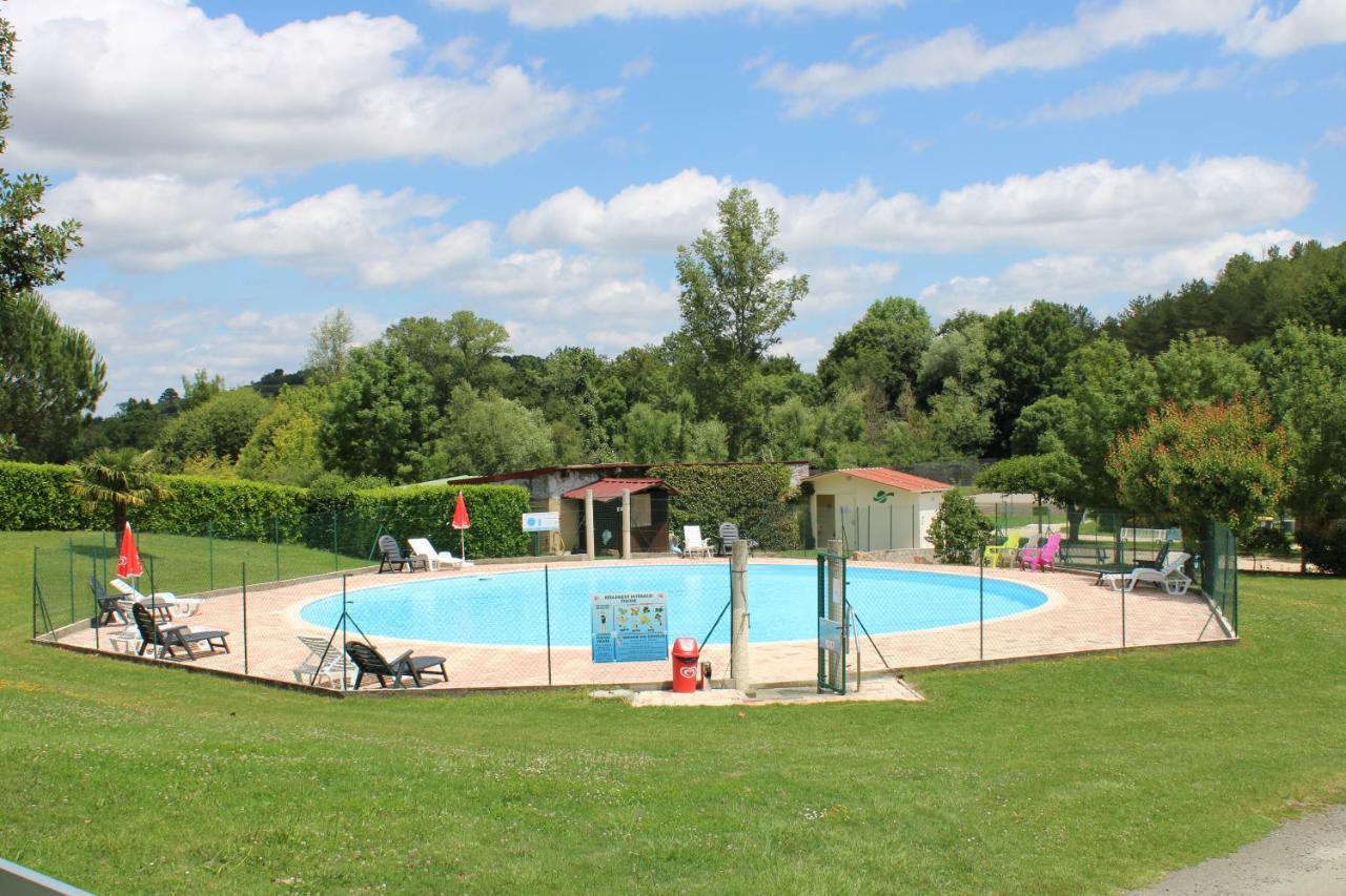 Camping Familial Paisible Avec Piscine, Mobil Home , Chalet, Studio & Emplacement Nue Casties-Labrande Экстерьер фото