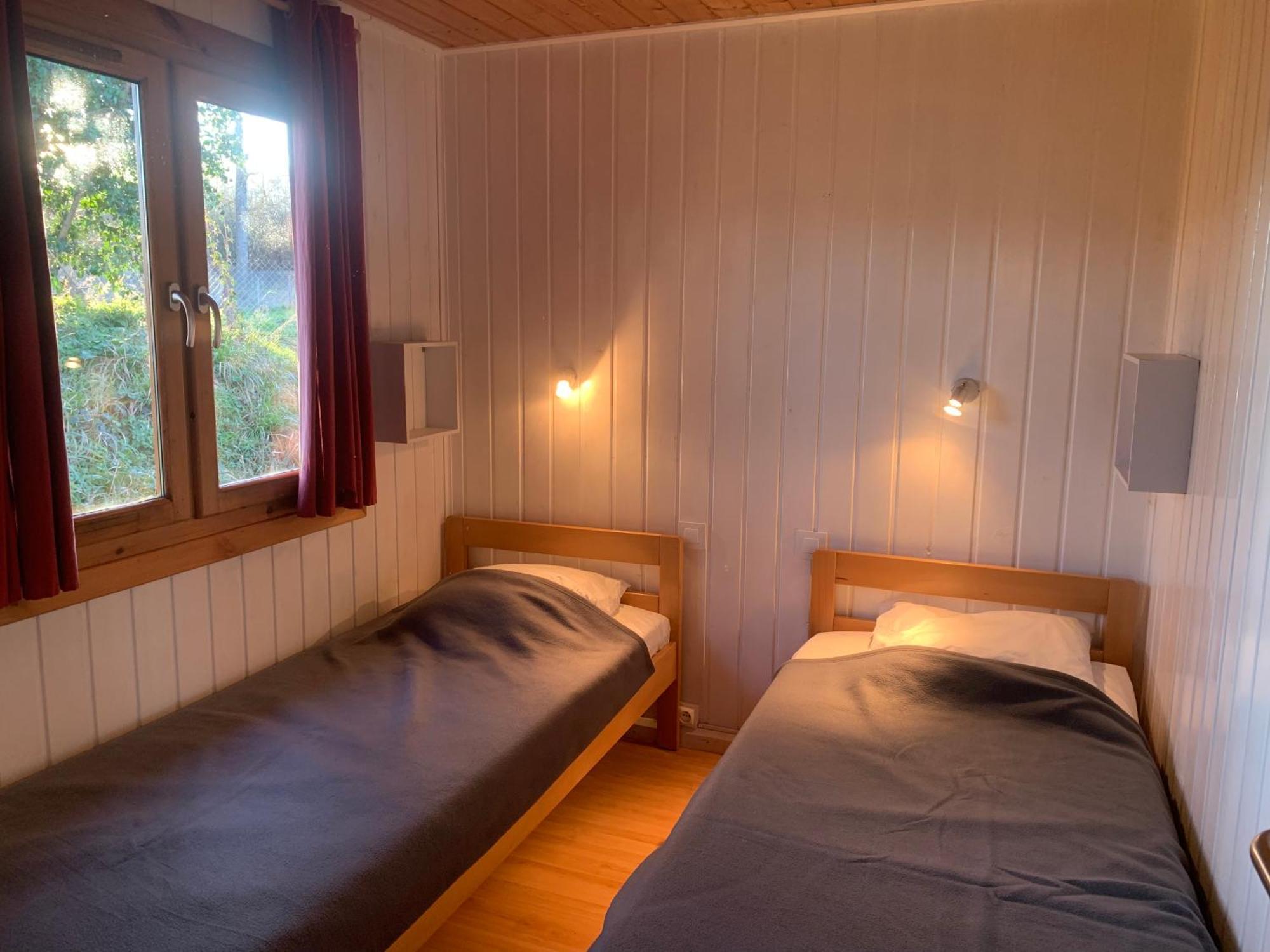 Camping Familial Paisible Avec Piscine, Mobil Home , Chalet, Studio & Emplacement Nue Casties-Labrande Экстерьер фото