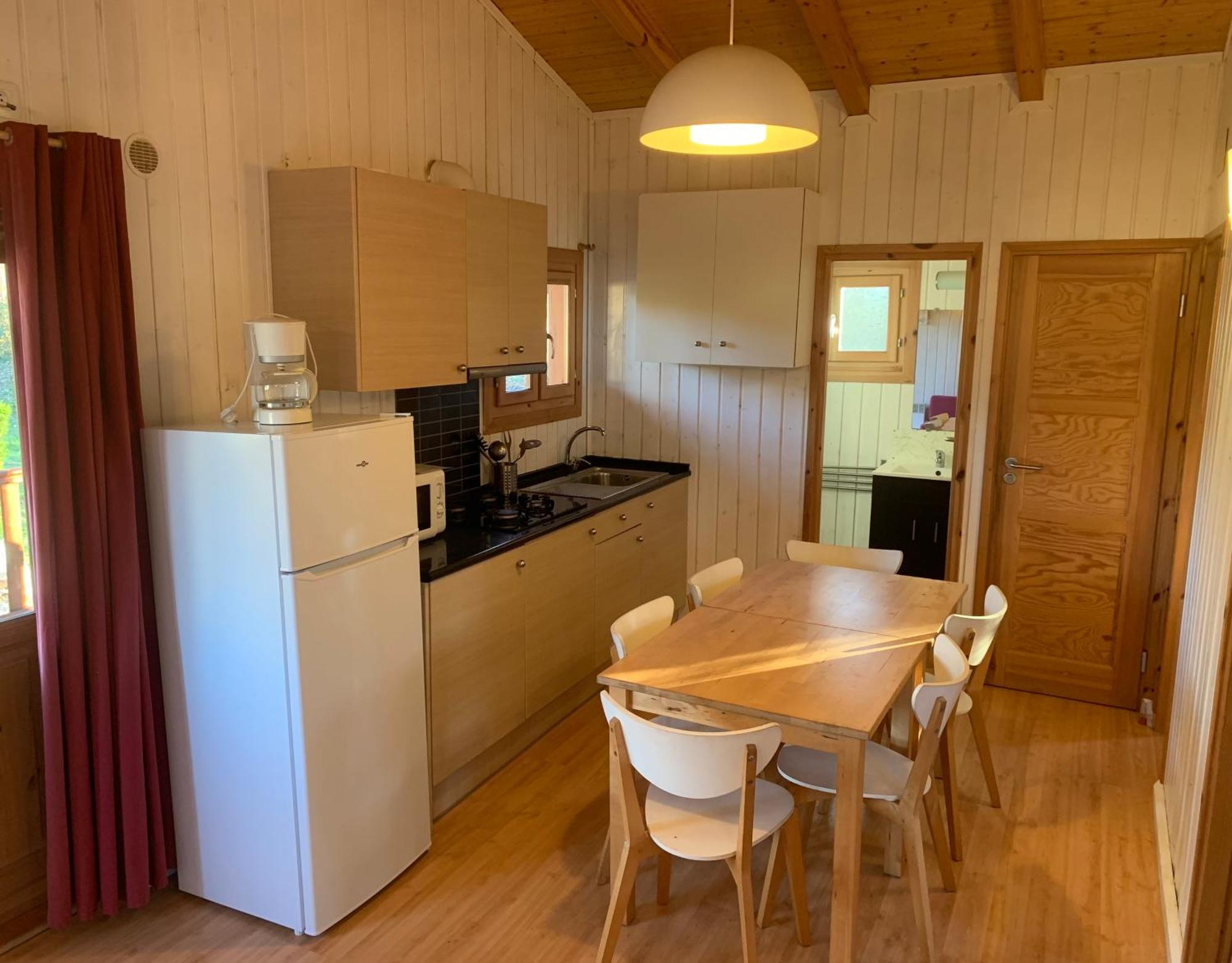 Camping Familial Paisible Avec Piscine, Mobil Home , Chalet, Studio & Emplacement Nue Casties-Labrande Экстерьер фото