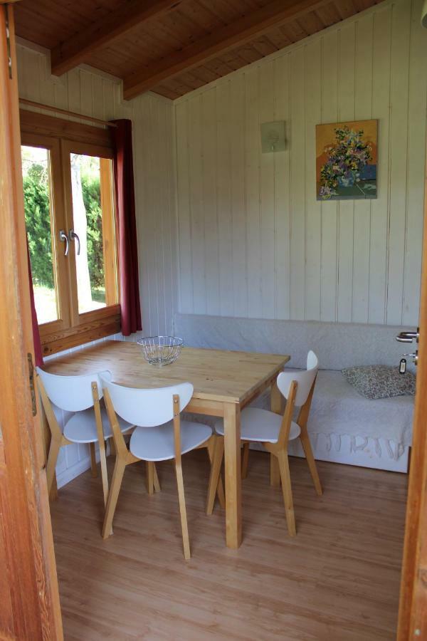Camping Familial Paisible Avec Piscine, Mobil Home , Chalet, Studio & Emplacement Nue Casties-Labrande Экстерьер фото