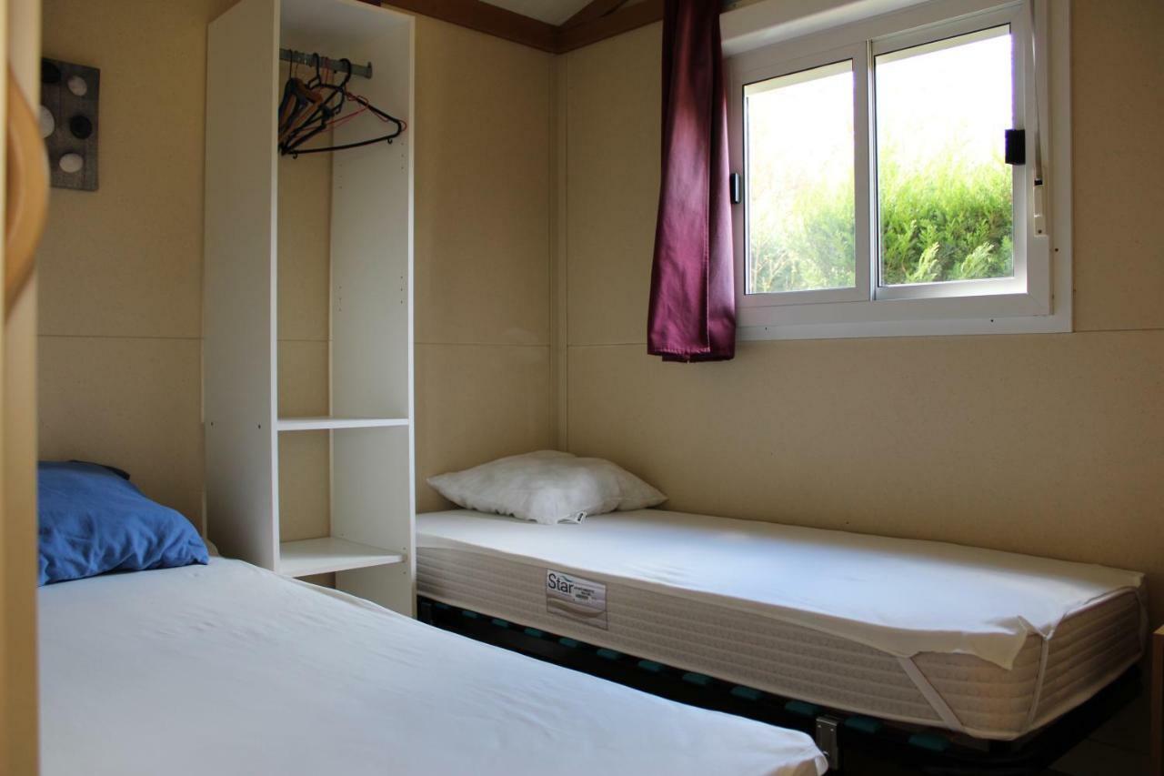 Camping Familial Paisible Avec Piscine, Mobil Home , Chalet, Studio & Emplacement Nue Casties-Labrande Экстерьер фото