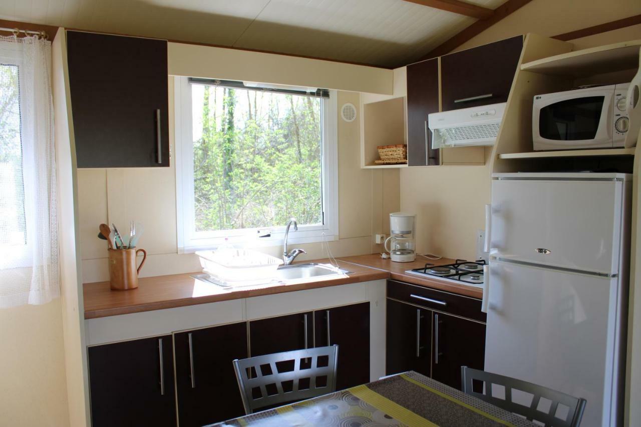Camping Familial Paisible Avec Piscine, Mobil Home , Chalet, Studio & Emplacement Nue Casties-Labrande Экстерьер фото