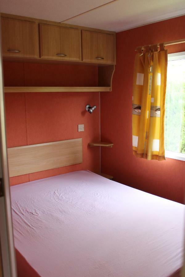 Camping Familial Paisible Avec Piscine, Mobil Home , Chalet, Studio & Emplacement Nue Casties-Labrande Экстерьер фото